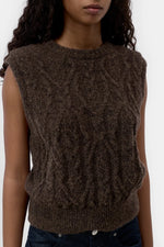 Load image into Gallery viewer, Closed Crew Neck Vest
