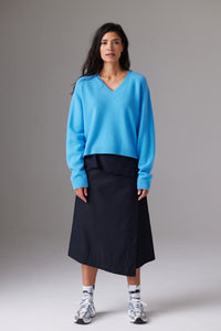 "Colorush Santana V-Neck Sweater in pure cashmere with relaxed fit"

"Soft cashmere Santana V-Neck Sweater with OEKO-TEX certified dyes"

"Classic V-neck sweater in pure cashmere by Colorush, relaxed silhouette"

"Sustainable Santana V-neck cashmere sweater with soft hand feel"

"Colorush Santana V-neck sweater, ethically crafted from pure cashmere"

"Machine washable Santana V-neck sweater in light cashmere with relaxed fit"

"Colorush Santana V-neck cashmere sweater in neutral color for everyday wear"

"L