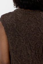 Load image into Gallery viewer, Closed Crew Neck Vest
