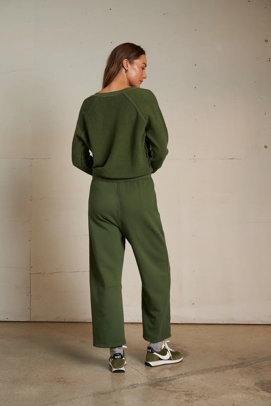 Perfect White Tee Zuri Sweatshirt