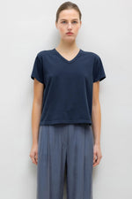 Load image into Gallery viewer, Leset Margo V Neck
