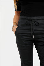 Load image into Gallery viewer, Bevy Flog Shely Style Pants in Black Original

