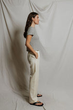 Load image into Gallery viewer, Perfect White Tee Vivian Pre-Order
