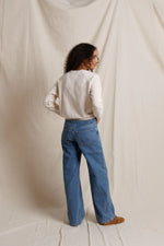 Load image into Gallery viewer, Perfect White Tee Ziggy
